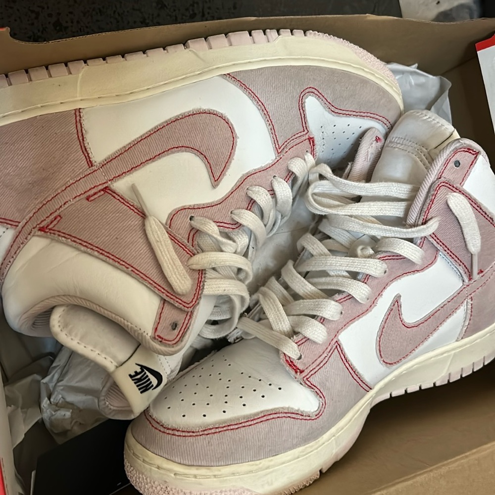 Nike Dunk Hi 1985 Barely Rose